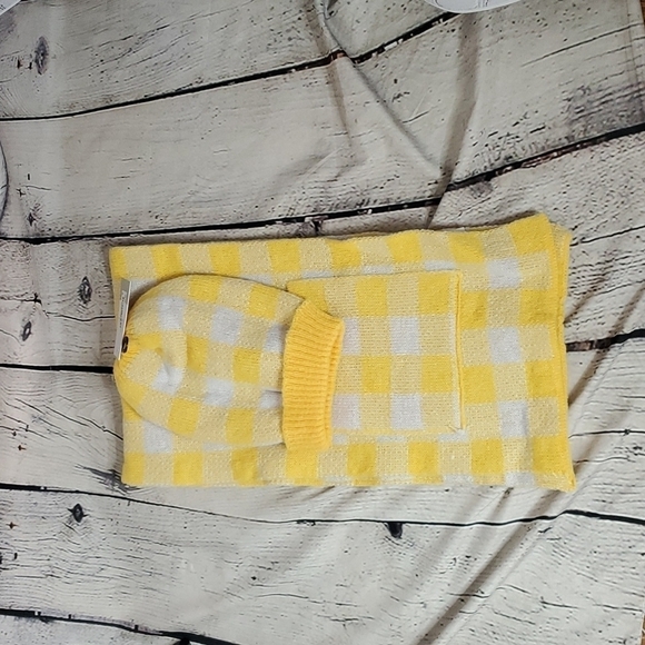 BP Yellow/White Checkered Pocket Scarf and Hat Set NWT - Picture 1 of 7